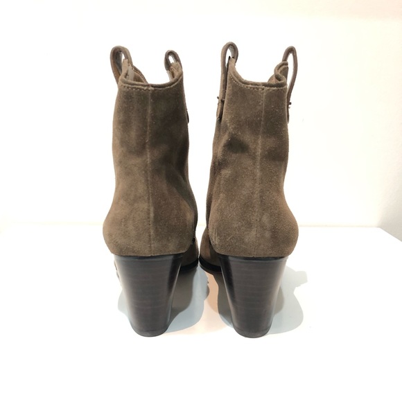 Coach: Women’s Suede Heeled Bootie with Pull Tabs: Size: 7 - Picture 6 of 8